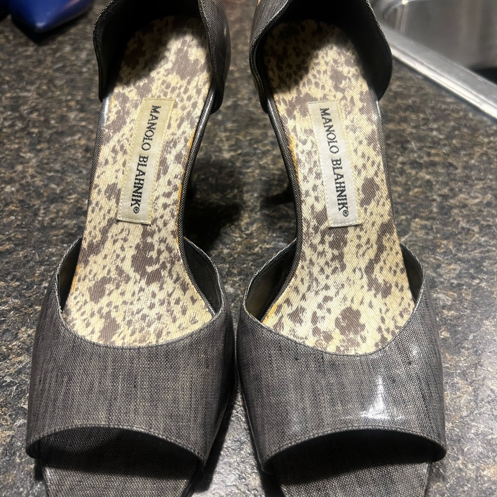 Manolo blahnik size rounded 8 open toe